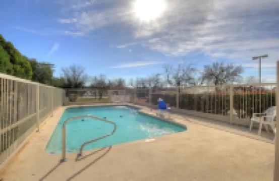 Motel 6 Kerrville, TX