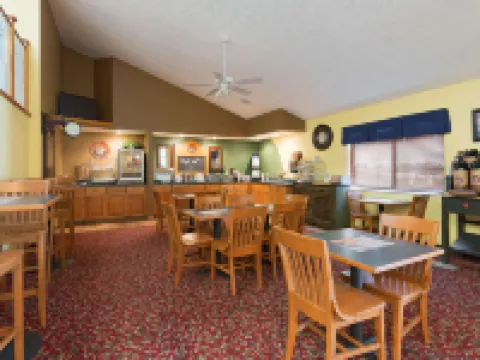 AmericInn by Wyndham Republic Hotels in Greene County