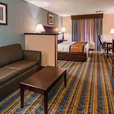 Best Western Plus Berkshire Hills Inn  Suites Rooms