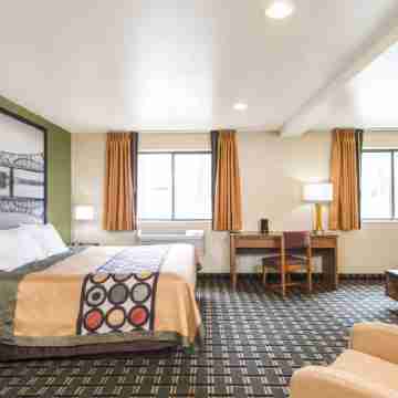 Super 8 by Wyndham Wheeling WV Rooms