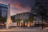 Anantara Grand Hotel Krasnapolsky Amsterdam Hotel dekat Claes Claeszoon Hofje