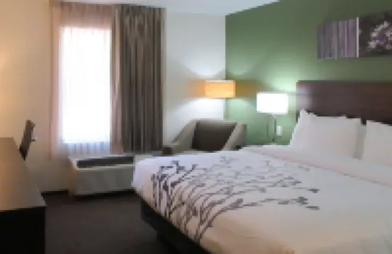 Sleep Inn & Suites Chiloquin-Crater Lake Junction Hotels in Klamath County