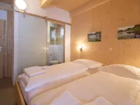 #21 Mit IR-Sauna Und Whirlpool - parking
