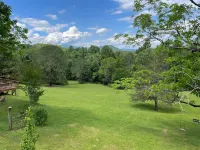 The Sautee Inn Bed & Breakfast Hotels near Hickory Flat Pottery