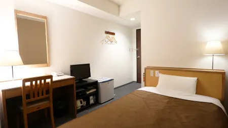 Business Hotel Sunclock Отели рядом со станцией Sakai Railway Station