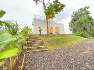 Karabineri Private Pool Jogja Villa