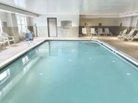 คันทรีอินน์แอนด์สวีทส์ บายเรดิสัน แฮร์ริสันเบิร์ก VA โรงแรมในแฮร์ริสันเบิร์ก