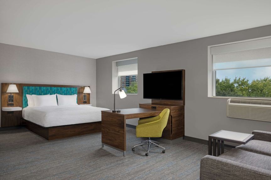 Hampton Inn & Suites by Hilton Toronto Downtown Hotels in Toronto
