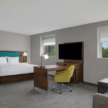 Hampton Inn & Suites by Hilton Toronto Downtown