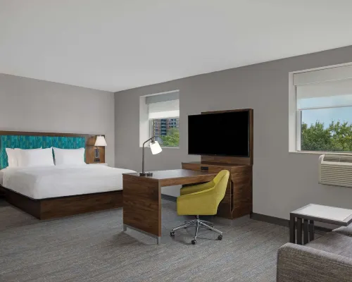 Hampton Inn & Suites by Hilton Toronto Downtown Hotels near Yonge - Dundas