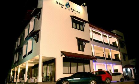 Blue Spring Hotel - Housity