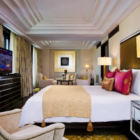 The Leela Palace Chennai Отели рядом с достопримечательностью «Храм Рамакришна Мутт»