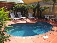 Dolphin Shores - parking