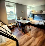 Pinnacle Suites Hotel
