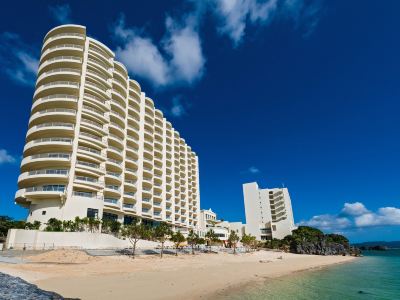 施設外観 ホテルリゾネックス名護の写真