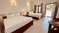 Vida Loca Sunset Beach Resort - Pools