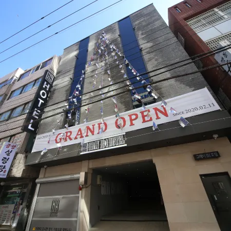 Gray 194 Hotel Отели рядом с достопримечательностью «Ён-Ван-Ам»