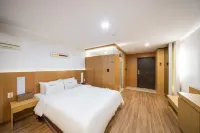 Wate Hotel