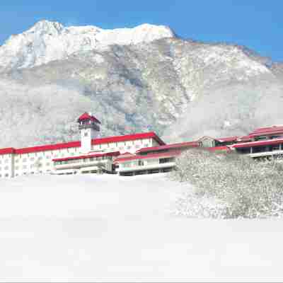 赤倉観光ホテル Hotel Exterior