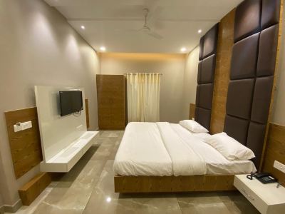 Hotel the Retro Regency