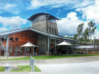 Puffers Inn Hotels in Coochiemudlo Island