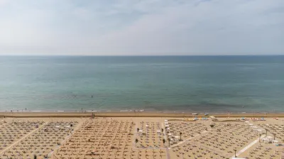 Spacious apartment with 2 balconies and shared pool - Beahost Rentals