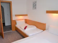 Elfriede Hotels in See