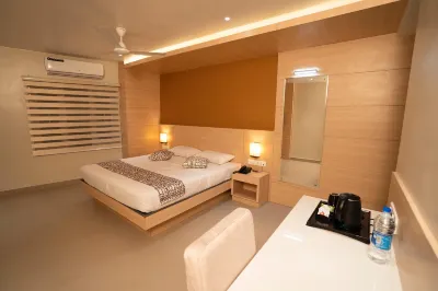 Aariyaas Regency فنادق في Ettumanoor