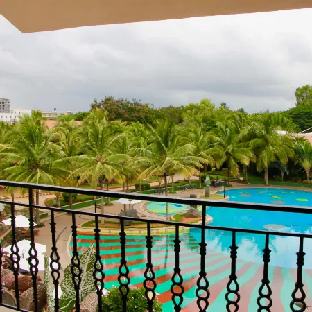 Silent Shores Resort & Spa