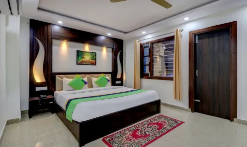 Itsy Hotels Nv, Tapovan