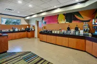 Fairfield Inn & Suites by Marriott Lexington North - Breakfast