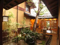 Momoyama Hotels in Фуефукі