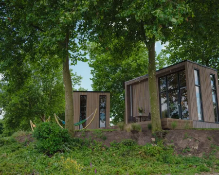 Tiny River House Hotels in Maurik