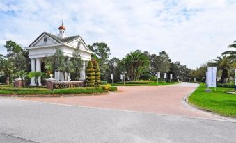 Cozy Pool 4 Bed Home with Spa 4 Bedroom Home by RedAwning