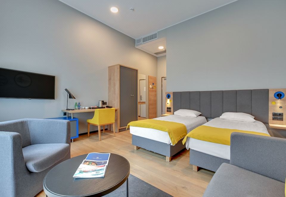 4. Hotel Nu..