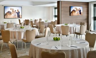 Mövenpick Hotel Apartments Downtown Dubai