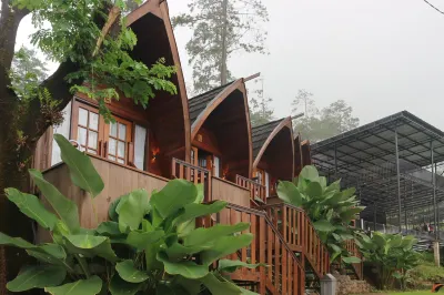 TwoSpaces Living at Welirang Resort Hoteller i Padusan