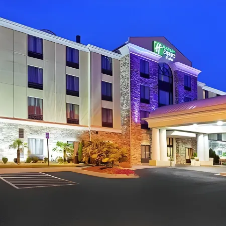 Holiday Inn Express & Suites ROME by IHG