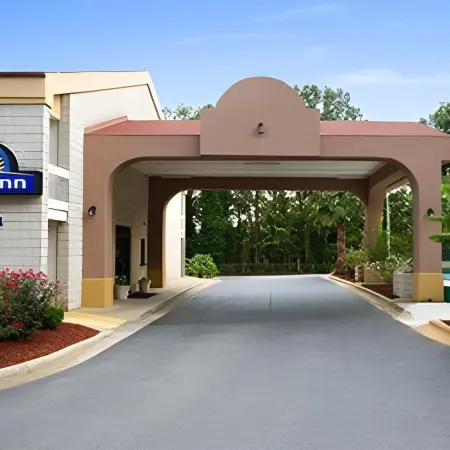 Days Inn by Wyndham Raleigh Midtown