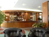 Hotel Embassy Hotels in Pero