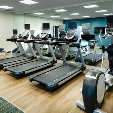 Holiday Inn Express & Suites MEDFORD by IHG