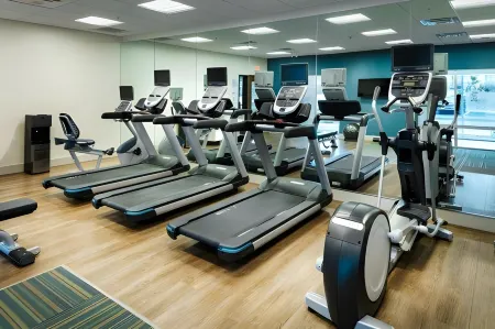 Holiday Inn Express & Suites MEDFORD by IHG