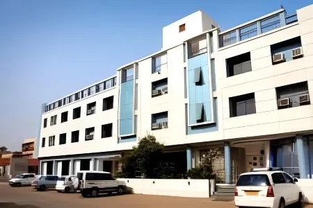 Hotel the Shiv Regency Отели в г. Гандхидхам