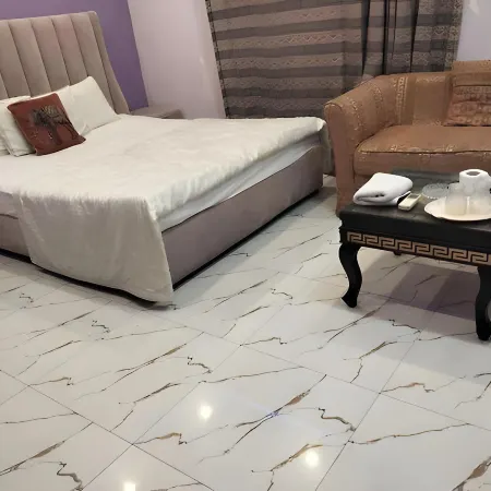 Hotel Versa Apartment and Lodges Lahore