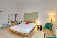 Brit Hotel Roanne - le Grand Hôtel فنادق في Le Coteau