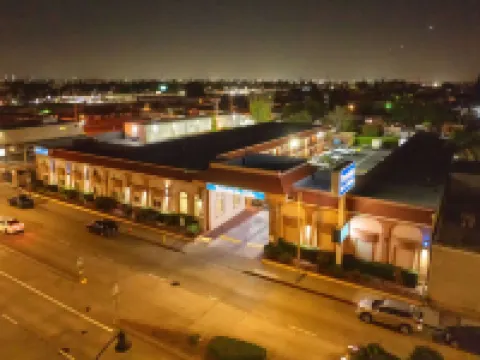 Travelodge Inn & Suites by Wyndham Bell Los Angeles Area Hotels in Bell