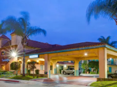 Travelodge by Wyndham Lynwood Hotels in Lynwood