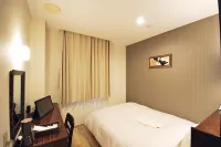 Park Hotel Pinza Hotels near Shinden Park