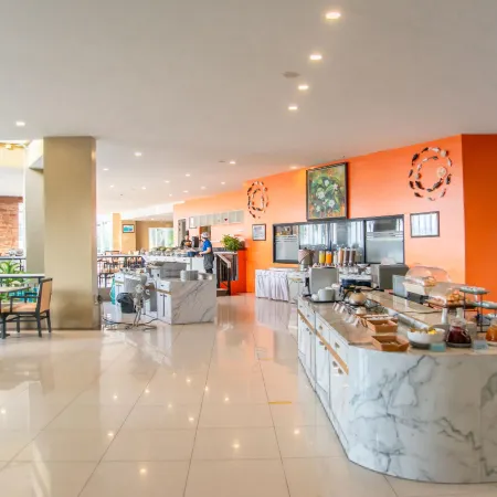 Royal Phala Cliff Beach Resort