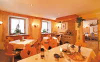 Hotel Lammwirt Hotels in der Nähe von Hochzeiger Bergbahnen Pitztal AG